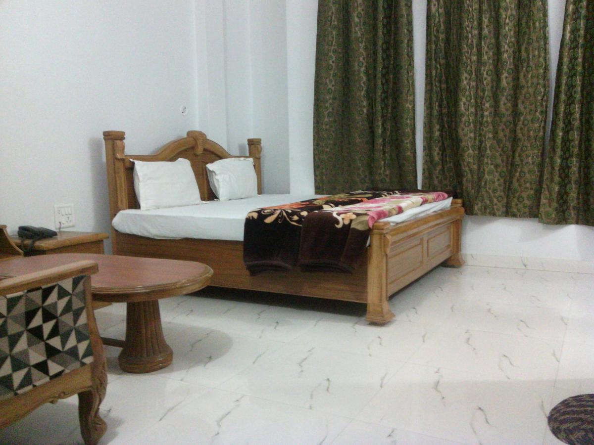 Dynasty Guest House Варанаси Екстериор снимка
